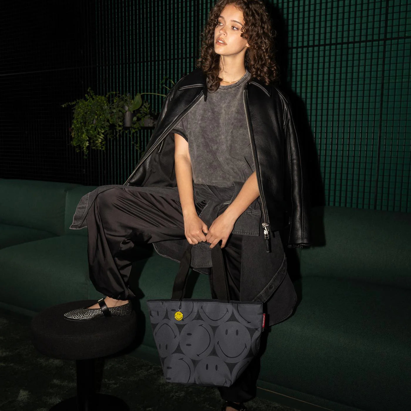 Shopper M Smiley Grey