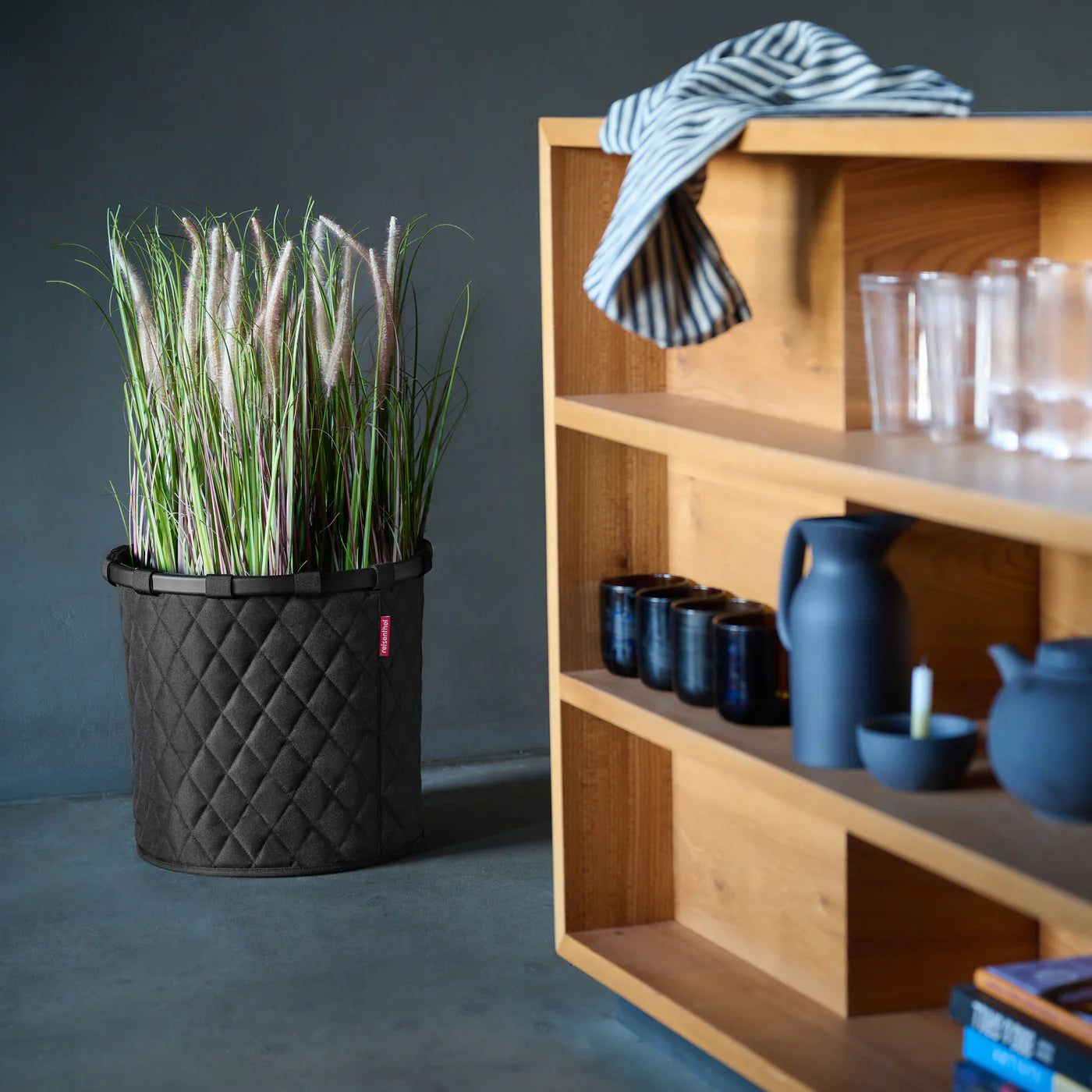 Homebasket M Frame Rhombus Black