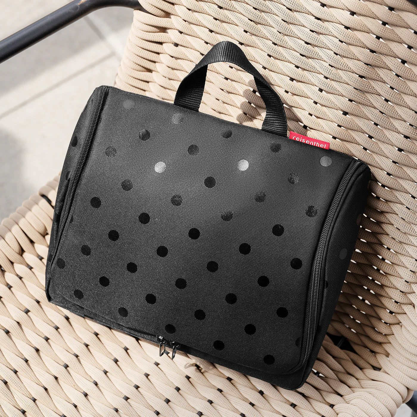 Toiletbag Glossy Dots Black
