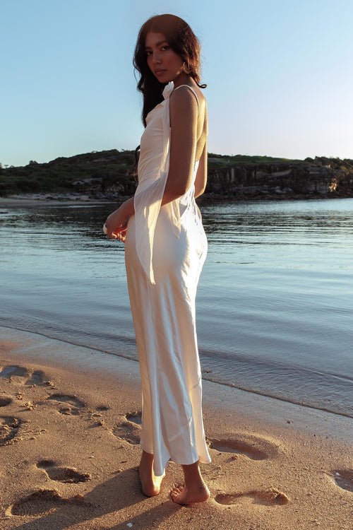 Abendglühen rückenfreies Maxikleid mit Wasserfallausschnitt Off-White