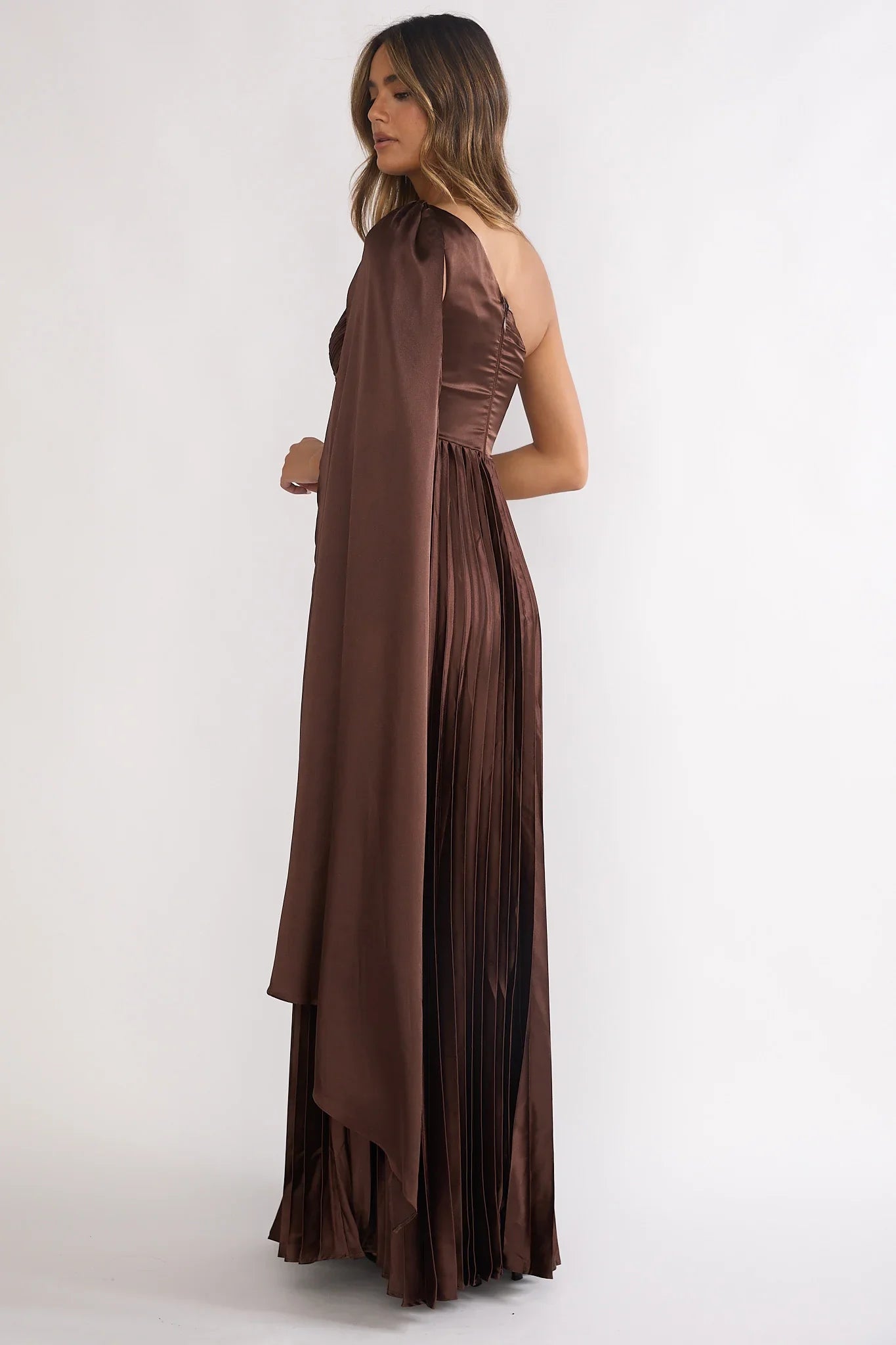Goddess Aura Pleated Maxi Dress Chocolate