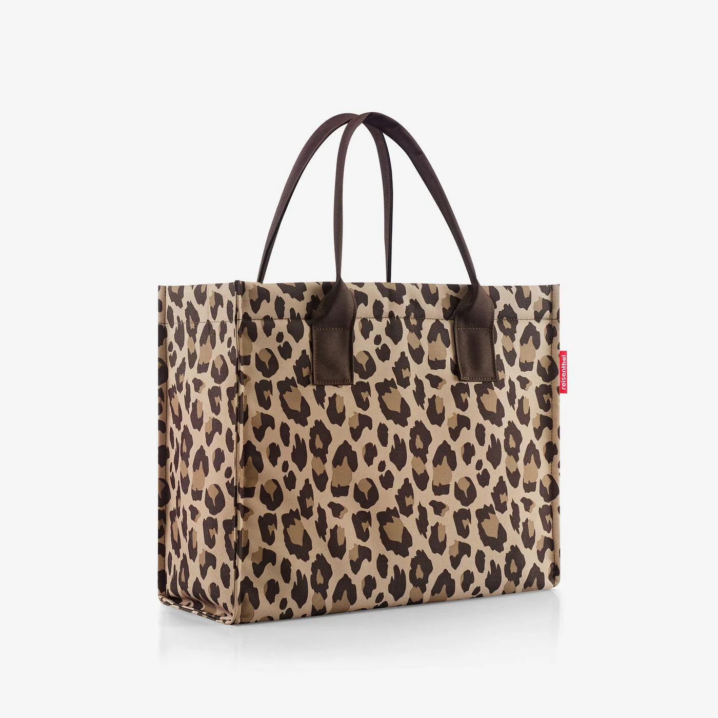 Daily Shopper Business Leo Macchiato